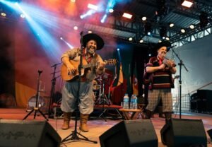 Sucesso na música gaúcha, dupla César Oliveira e Rogério Melo faz show em Cachoeirinha mês que vem