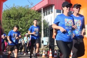 Mais de 500 pessoas participaram da Corrida pela Conscientização do Autismo em Cachoeirinha