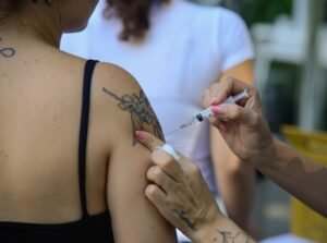 Campanha de vacinação acontece neste sábado em cinco unidades de saúde de Cachoeirinha
