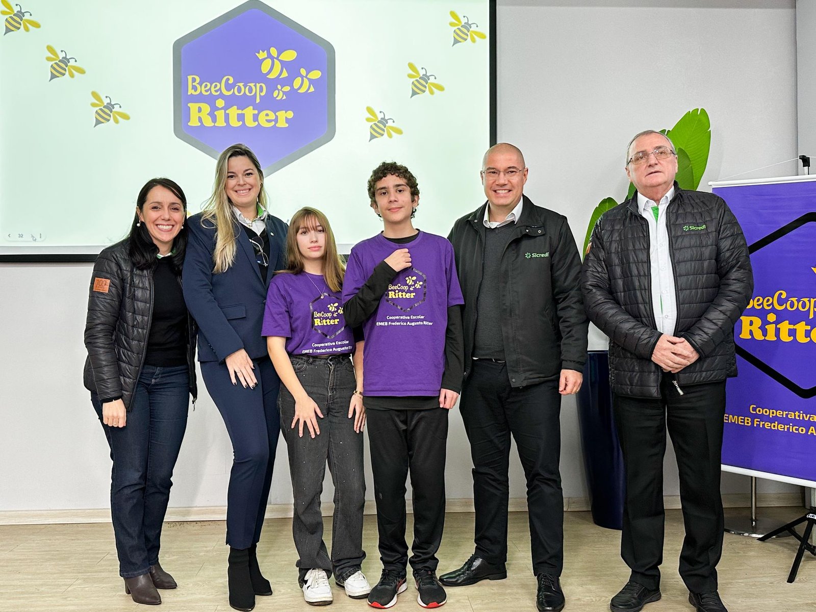 Cachoeirinha ganha primeira cooperativa escolar de programa realizado pelo Sicredi