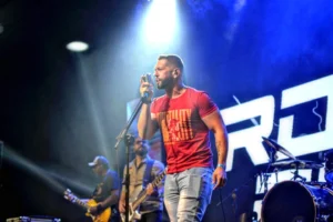 Em noite para celebrar a fé e a música, oito bandas de rock se apresentam em Cachoeirinha