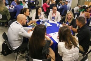 Evento da Associação Empresarial de Cachoeirinha oportuniza networking e debate sobre estratégias nos negócios