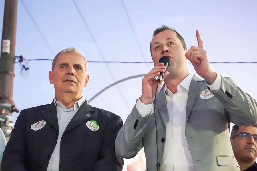 Pedido de impeachment de prefeito e vice de Cachoeirinha é protocolado na Câmara