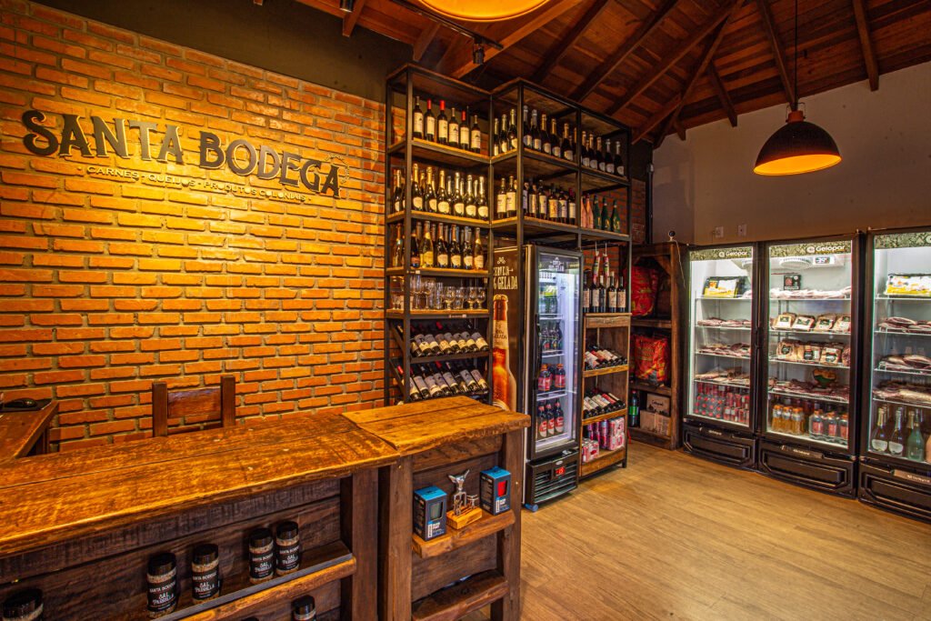 Santa Bodega chega a Xangri-Lá com parrilla livre e operação durante o ano todo