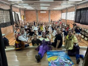 Em circulação pelo RS com espetáculos infantis, trupe de Gravataí faz apresentações em Cachoeirinha