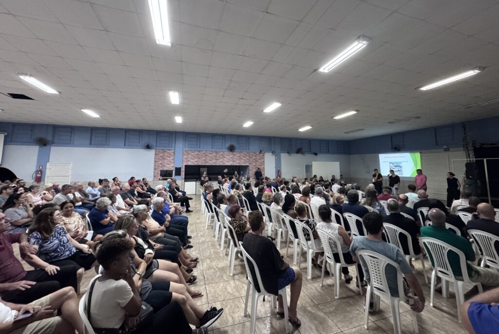 Em Cachoeirinha, moradores de bairros atingidos pela enchente de 2024 se reúnem com pesquisadores da UFRGS