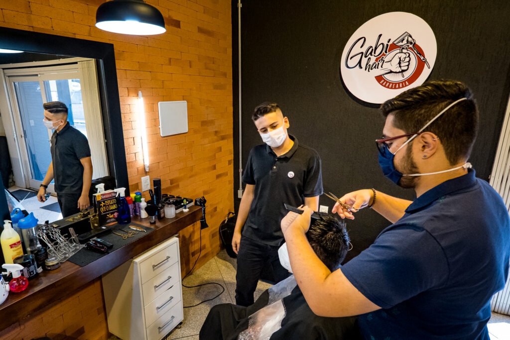 Em comemoração aos 5 anos, barbearia de Cachoeirinha promove evento beneficente neste sábado