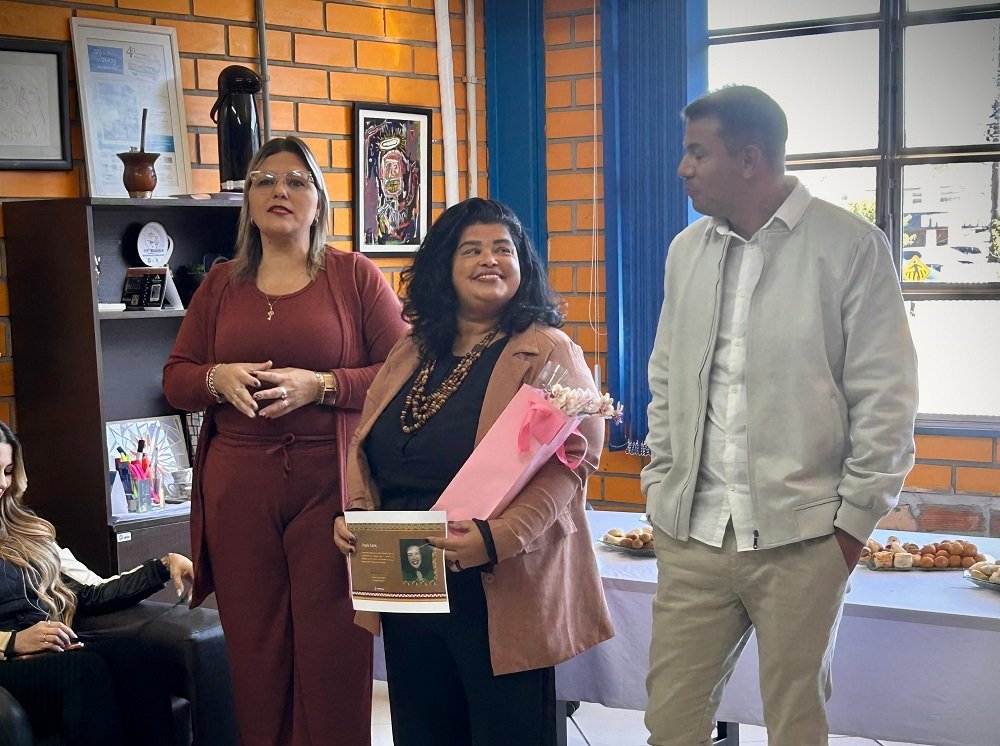 Escritora Ângela Xavier é anunciada como patrona da 38ª Feira do Livro de Cachoeirinha