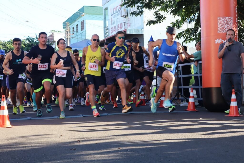 Corrida inclusiva reúne mais de 600 participantes e celebra 10 anos de atuação da Pais e Amor em Cachoeirinha