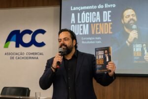 Especialista em vendas lança livro e ministra palestra na Associação Empresarial de Cachoeirinha