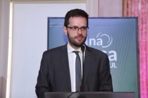 ACC reúne empresários em Cachoeirinha para debate sobre cenários econômicos e impactos nos negócios