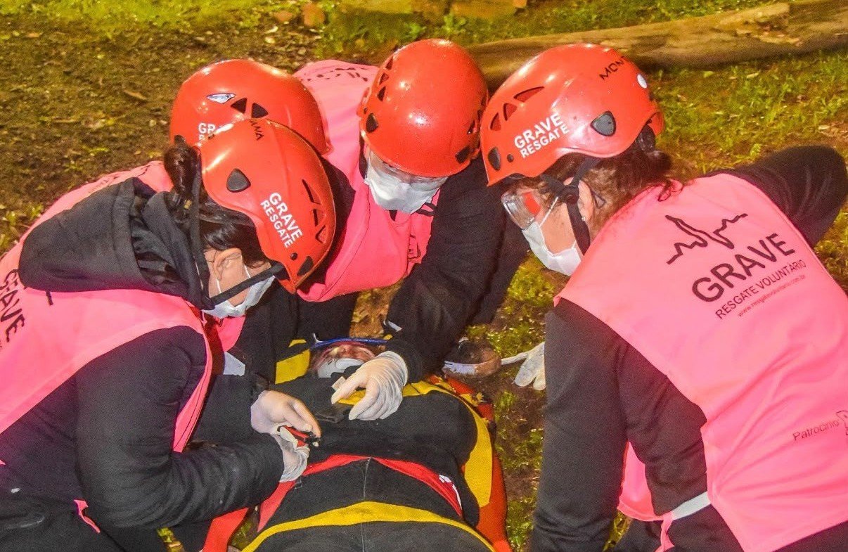 Socorristas voluntários de Cachoeirinha abrem inscrições para novo curso de APH e buscam recursos para conserto de viaturas